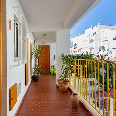 Typical T2 In Albufeira W/ Balcony By Lovelystay エクステリア 写真