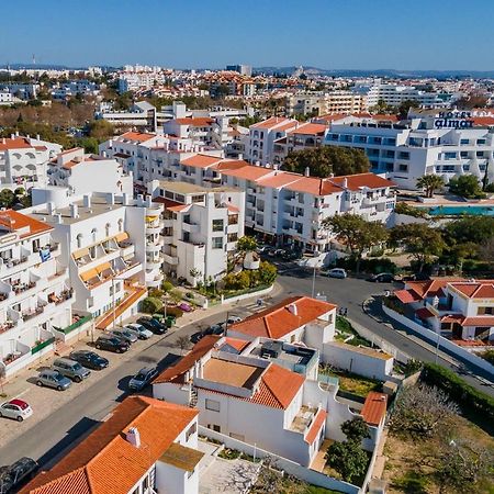 Typical T2 In Albufeira W/ Balcony By Lovelystay エクステリア 写真