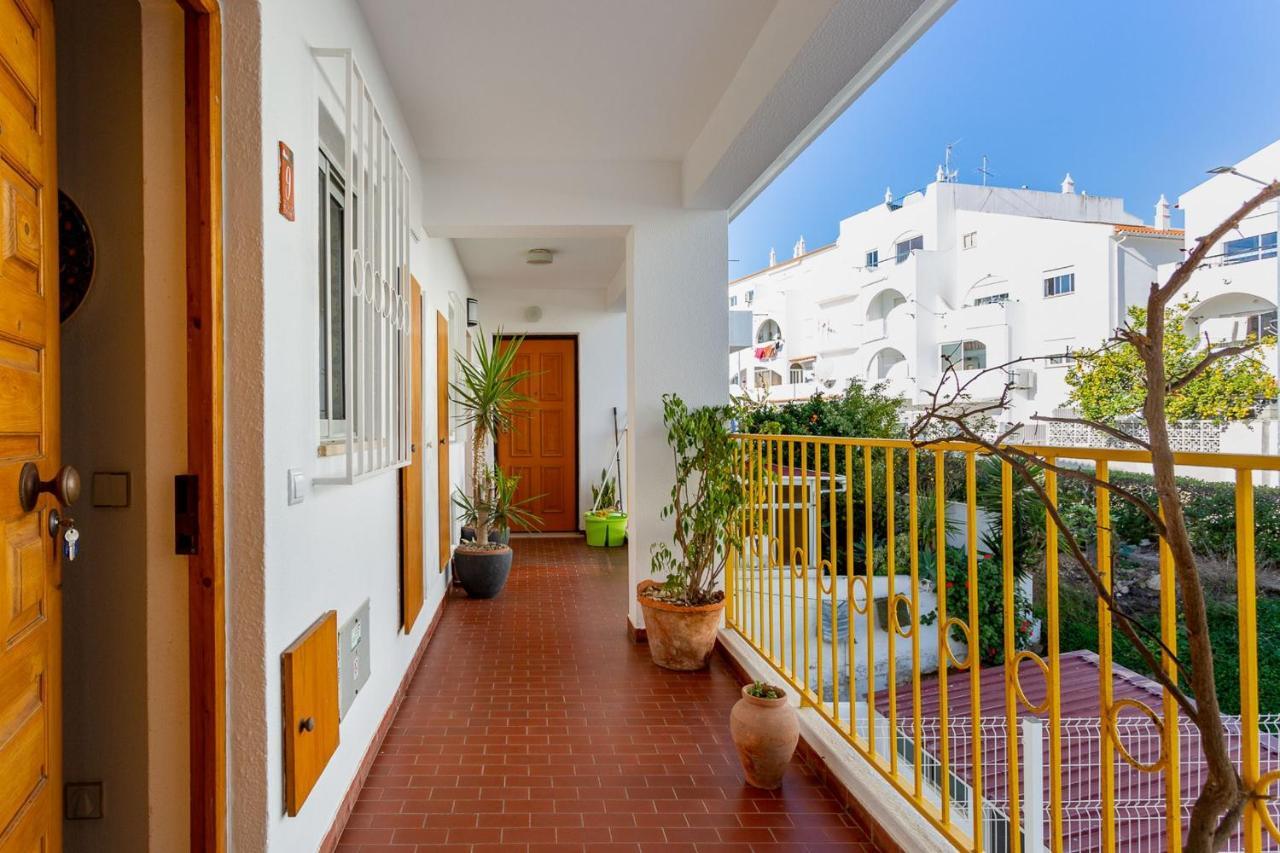 Typical T2 In Albufeira W/ Balcony By Lovelystay エクステリア 写真